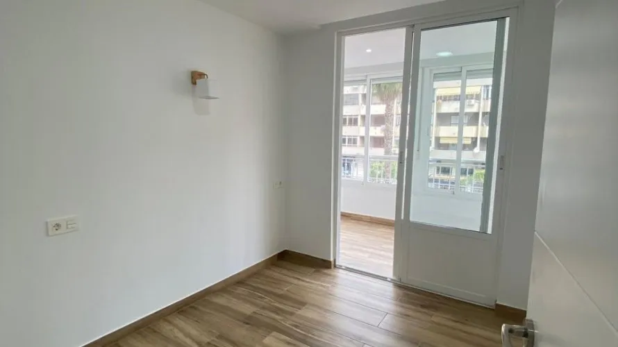 Apartamento de 3 dormitorios en Torrevieja, Spain No. 141 № 12