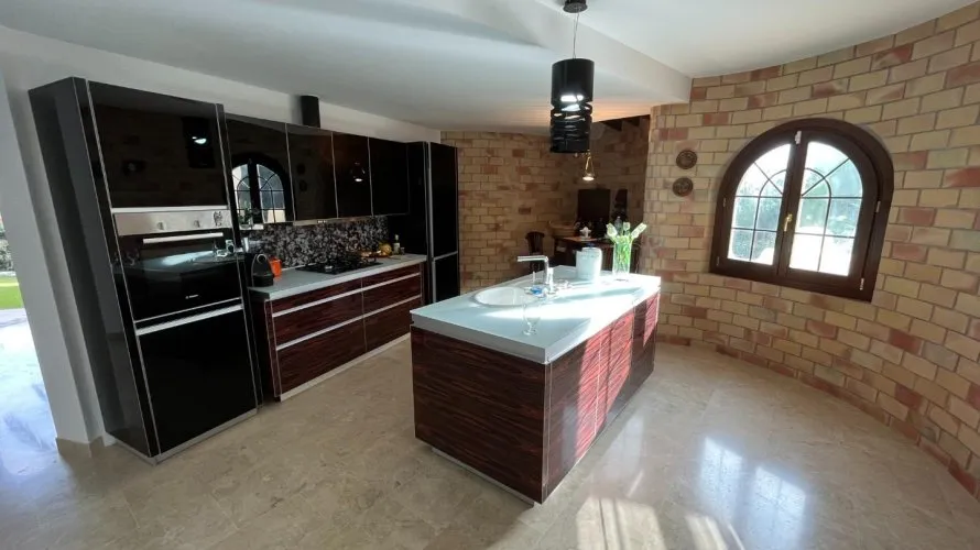Villa de 4 dormitorios en Altea La Vella, Spain No. 522 № 9