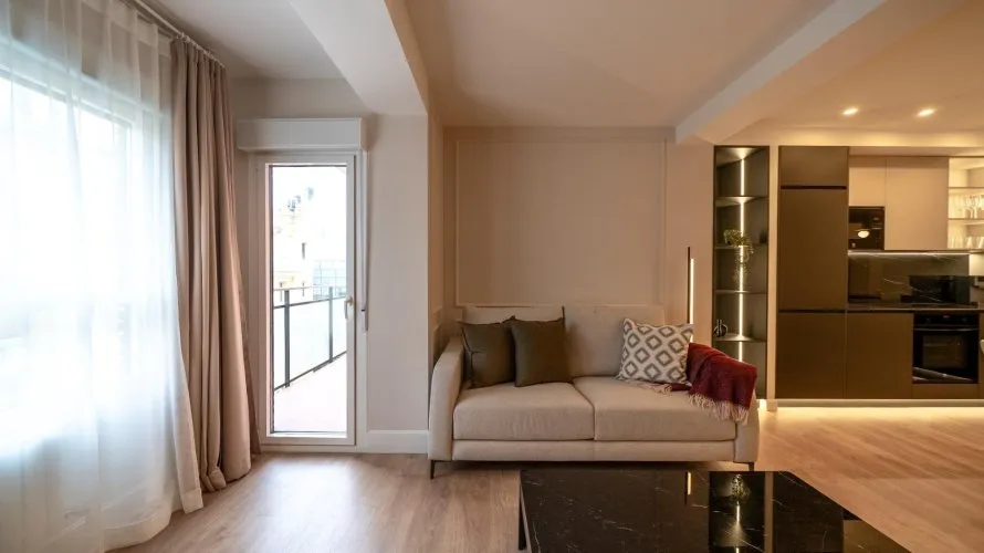 Apartamento de 3 dormitorios en Madrid, Spain No. 164 № 1