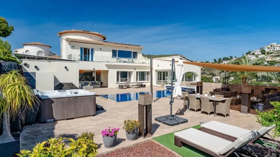 Villa de 247m² en Moraira, Spain No. 1505 № 1