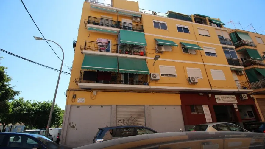 Apartamento de 2 dormitorios en Alicante, Spain No. 2750 № 1