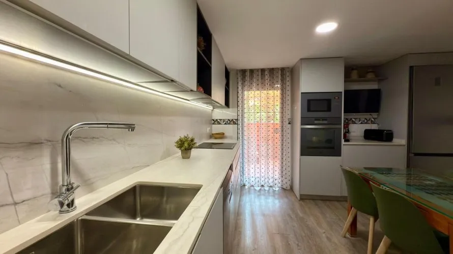 Сasa de 4 dormitorios en Alicante, Spain No. 138 № 11
