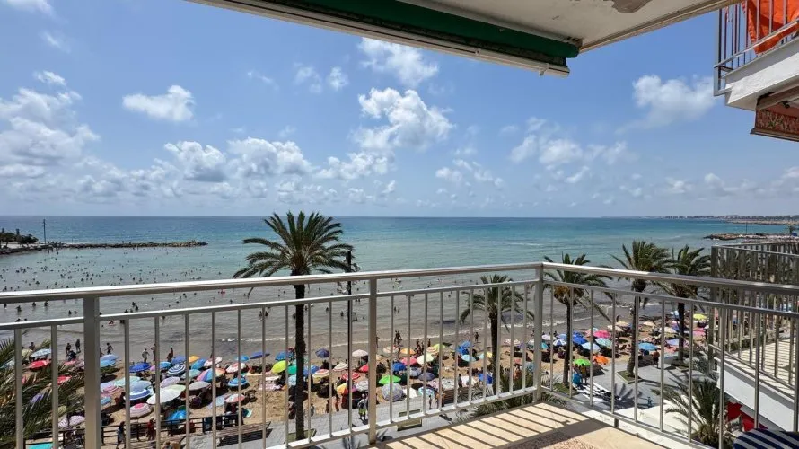Apartamento de 3 dormitorios en Torrevieja, Spain No. 1381 № 10