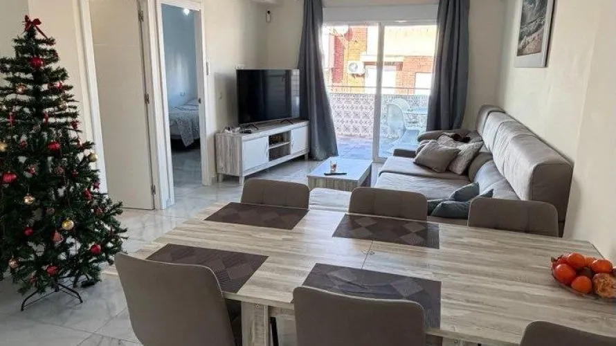 Apartamento de 3 dormitorios en Torrevieja, Spain No. 1010
