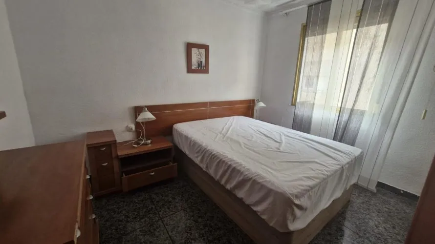 Apartamento de 1 dormitorio en Alicante, Spain No. 2937 № 1