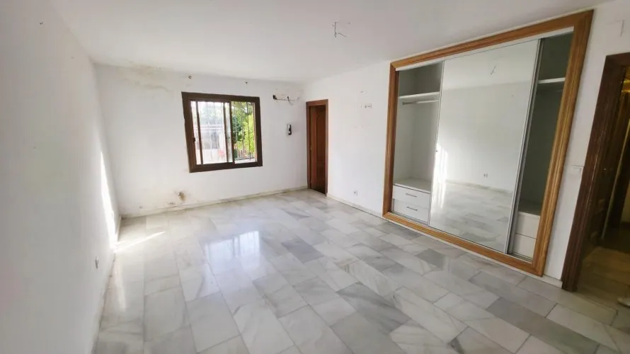 Apartamento de 5 dormitorios en Alicante, Spain No. 963 № 20