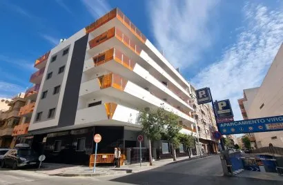 Apartamento de 3 dormitorios en Torrevieja, Spain No. 108