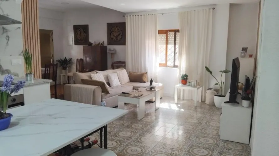 Apartamento de 2 dormitorios en Villajoyosa, Spain No. 722
