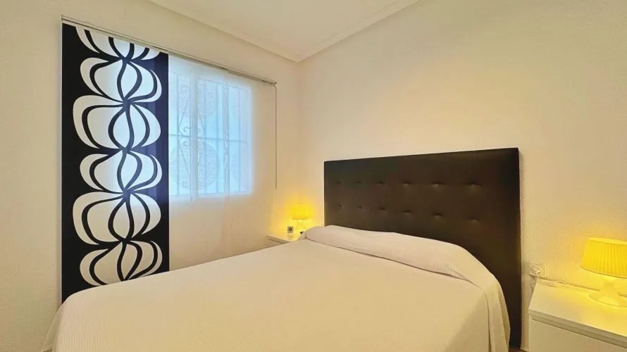 Apartamento de 1 dormitorio en Torrevieja, Spain No. 1077 № 20
