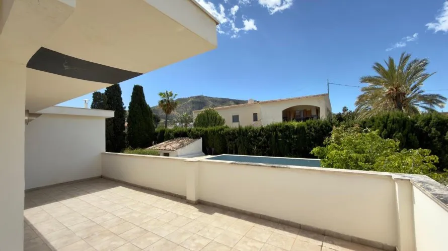 Сasa de 4 dormitorios en Albir, Spain No. 913 № 2