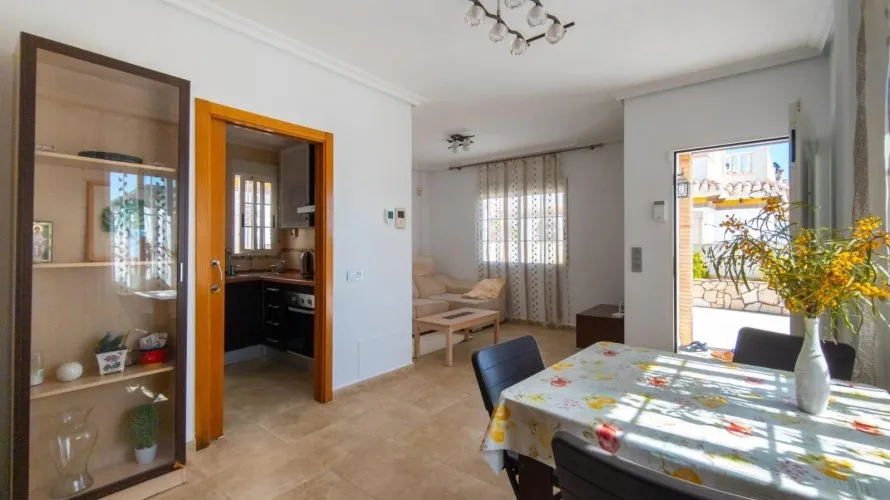Сasa de 3 dormitorios en La Mata, Spain No. 227 № 11