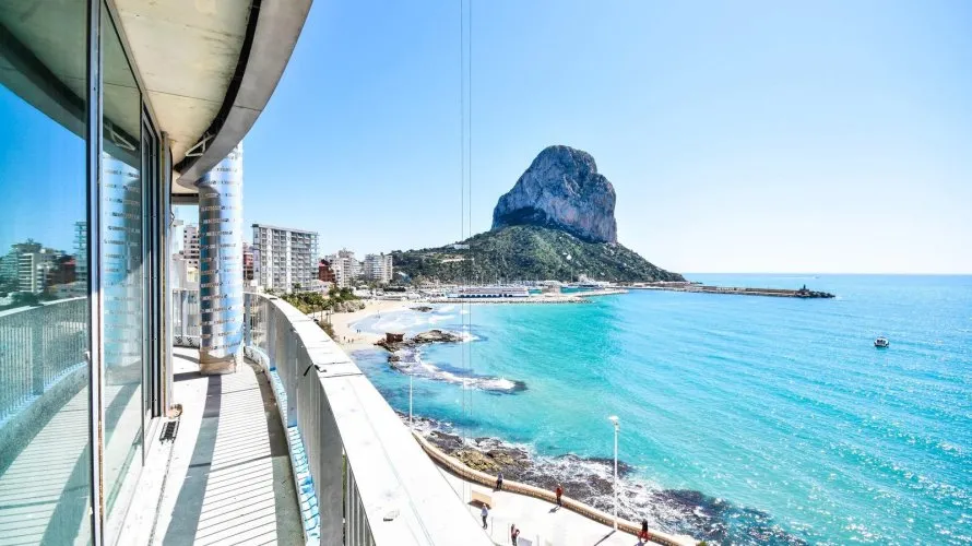 Apartamento de 4 dormitorios en Calpe, Spain No. 567 № 2