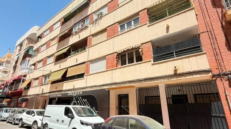 Apartamento de 3 dormitorios en Torrevieja, Spain No. 3100 № 16