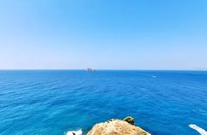 Apartamento de 3 dormitorios en Benidorm, Spain No. 3046