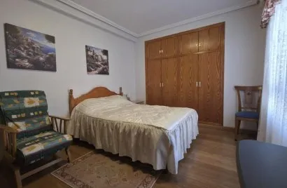 Apartamento de 3 dormitorios en Torrevieja, Spain No. 3071