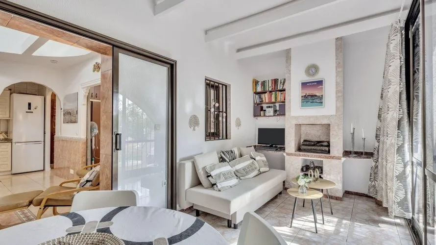 Сasa de 42m² en Alicante, Spain No. 3153