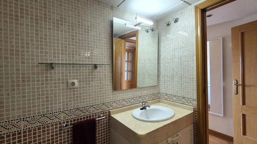 Apartamento de 2 dormitorios en Alicante, Spain No. 3160 № 2