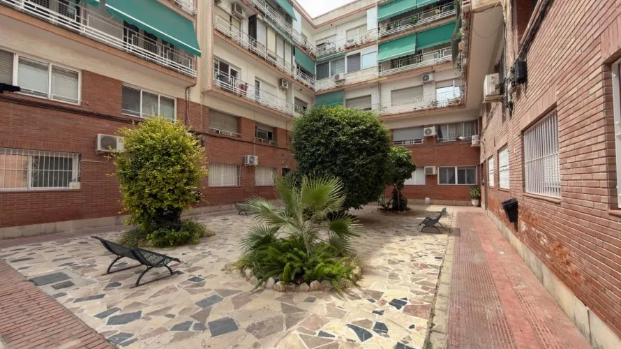 Apartamento de 4 dormitorios en Alicante, Spain No. 3096 № 3