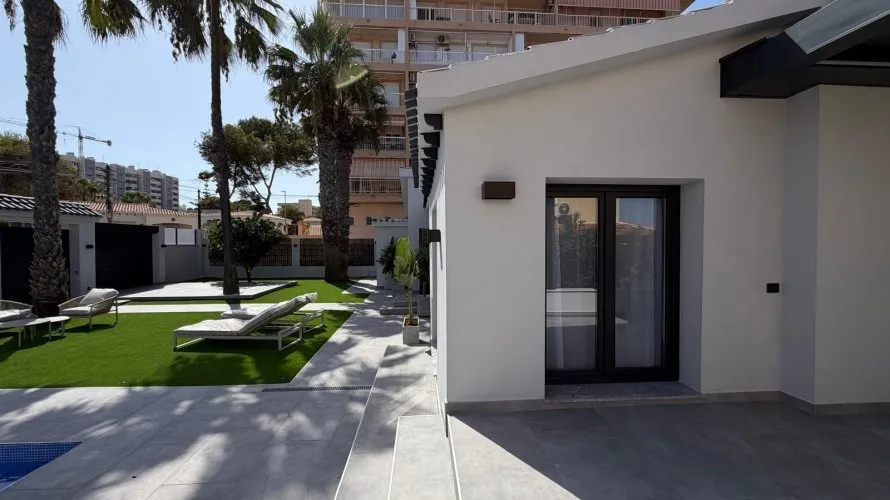 Villa de 4 dormitorios en Torrevieja, Spain No. 3132 № 16