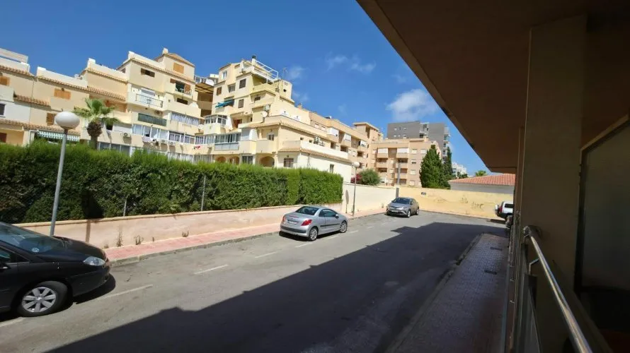 Apartamento de 2 dormitorios en Nueva Torrevieja, Spain No. 3159 № 11