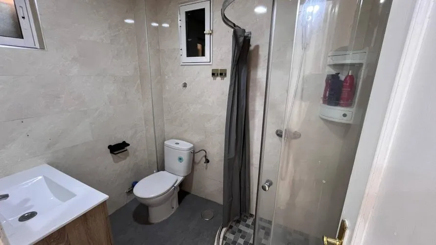 Apartamento de 2 dormitorios en Madrid, Spain No. 3063