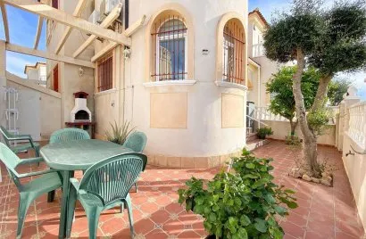 Сasa de 3 dormitorios en Torrevieja, Spain No. 3179