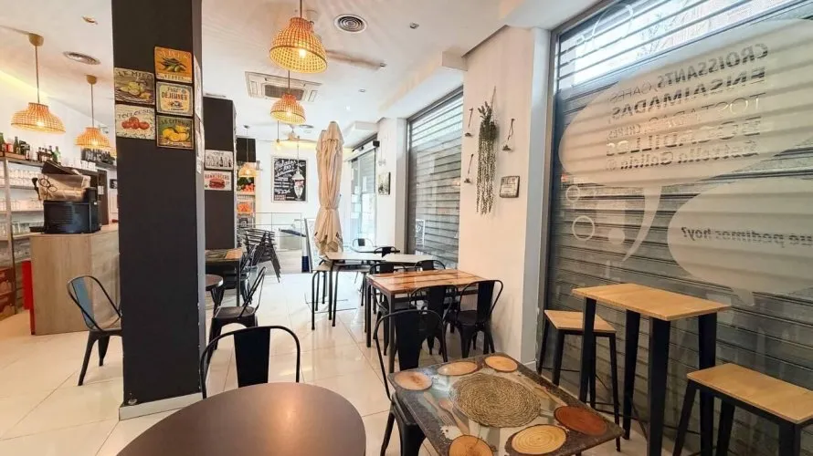Propiedad comercial de 113m² en Valencia, Spain No. 3172 № 1