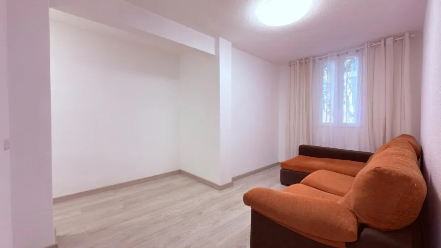 Apartamento de 1 dormitorio en Alicante, Spain No. 3158
