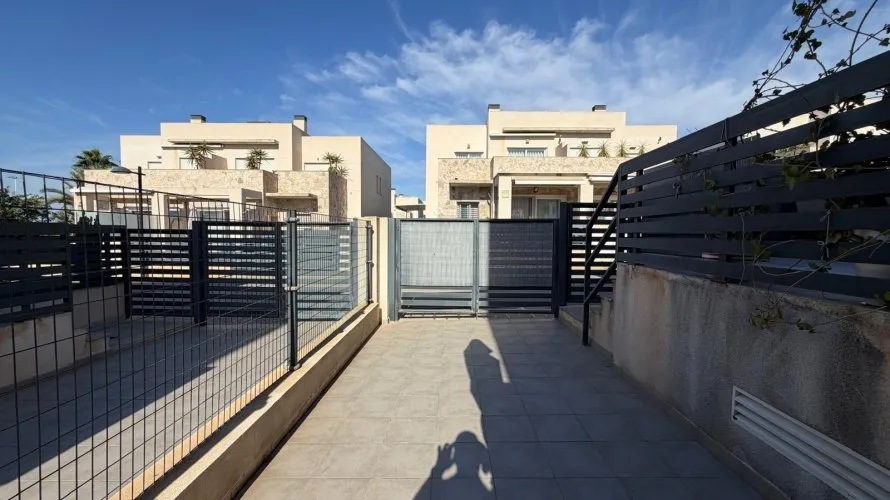 Сasa de 3 dormitorios en Torrevieja, Spain No. 3380 № 24