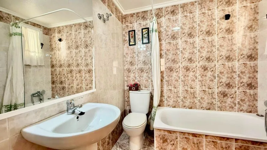 Apartamento de 2 dormitorios en Torrevieja, Spain No. 3198 № 10