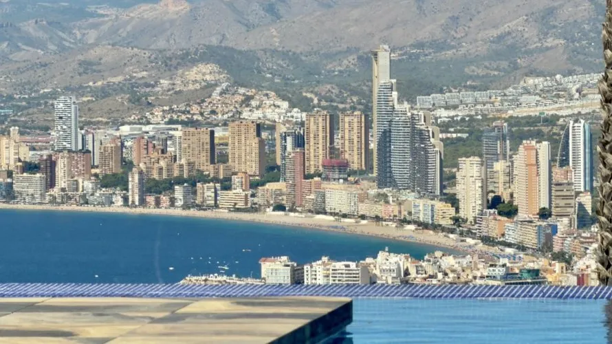 Villa de 5 dormitorios en Benidorm, Spain No. 3399 № 12