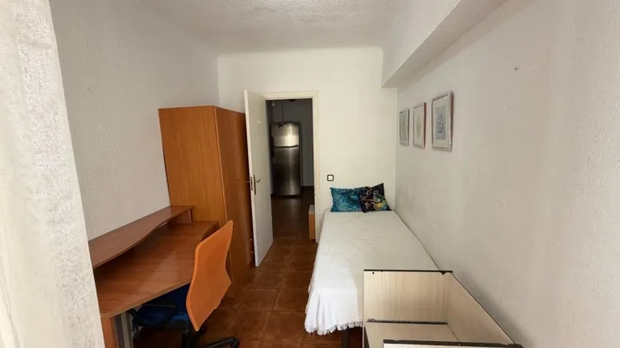 Apartamento de 3 dormitorios en Alicante, Spain No. 3395 № 3