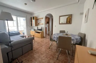 Apartamento de 2 dormitorios en Torrevieja, Spain No. 3233