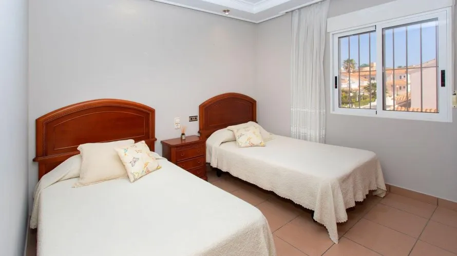 Villa de 180m² en Torrevieja, Spain No. 3306 № 6