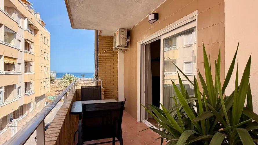 Apartamento de 3 dormitorios en Torrevieja, Spain No. 3312 № 26