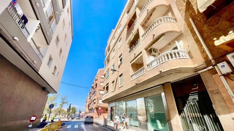 Apartamento de 1 dormitorio en Torrevieja, Spain No. 3335 № 3
