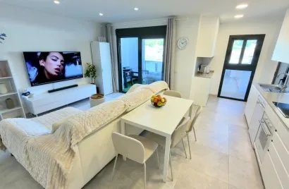Apartamento de 3 dormitorios en Villajoyosa, Spain No. 3371