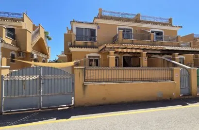 Сasa de 3 dormitorios en Torrevieja, Spain No. 3194