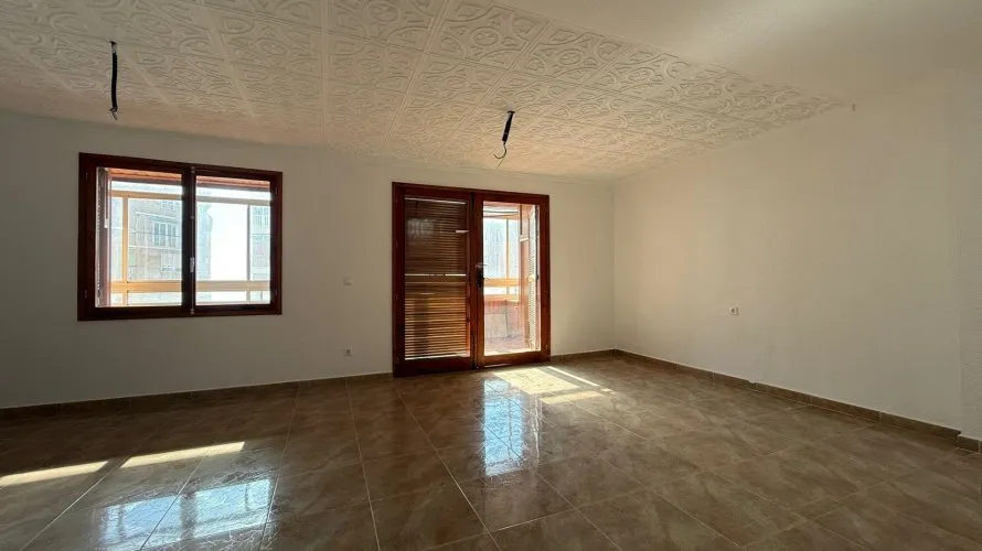 Apartamento de 3 dormitorios en Torrevieja, Spain No. 3190 № 24
