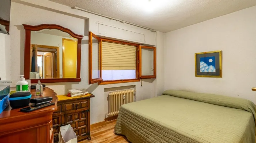 Apartamento de 3 dormitorios en Alcorcón, Spain No. 3222 № 2