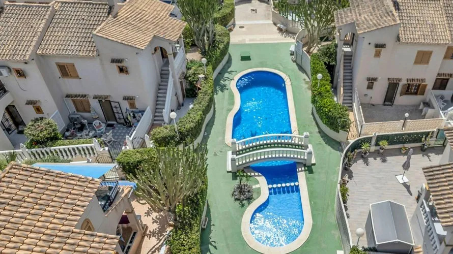 Apartamento de 55m² en Torrevieja, Spain No. 3358 № 1