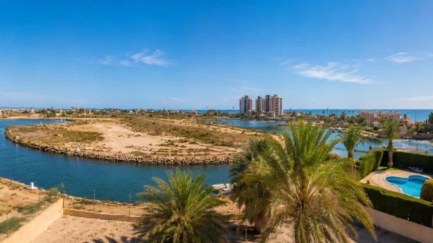 Villa de 3 dormitorios en La Manga del Mar Menor, Spain No. 3268 № 10