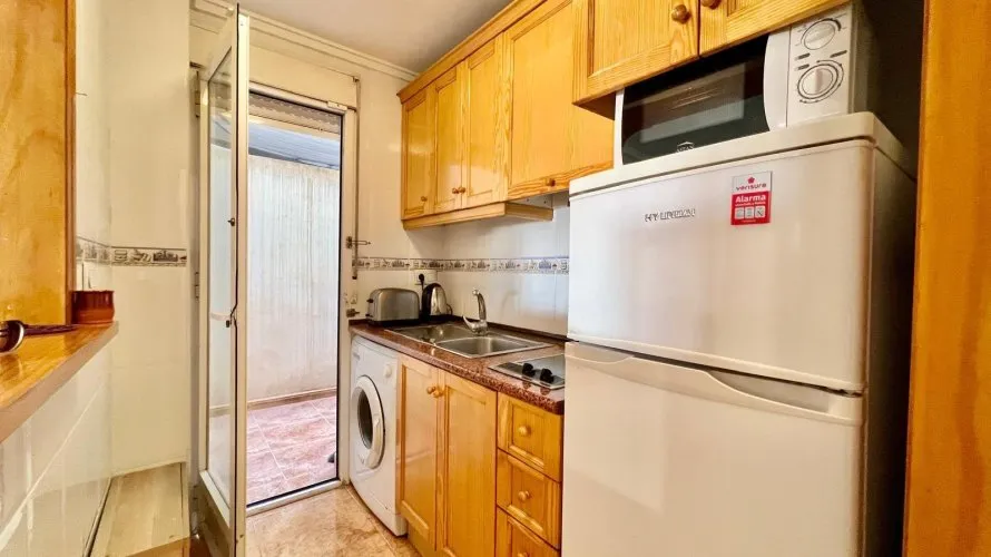 Apartamento de 1 dormitorio en Torrevieja, Spain No. 3354 № 4