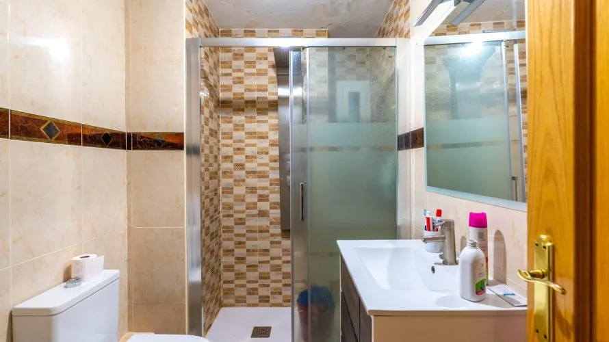 Apartamento de 3 dormitorios en Alcorcón, Spain No. 3222