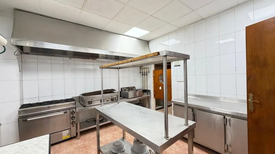 Propiedad comercial de 98m² en Torrevieja, Spain No. 3342 № 11
