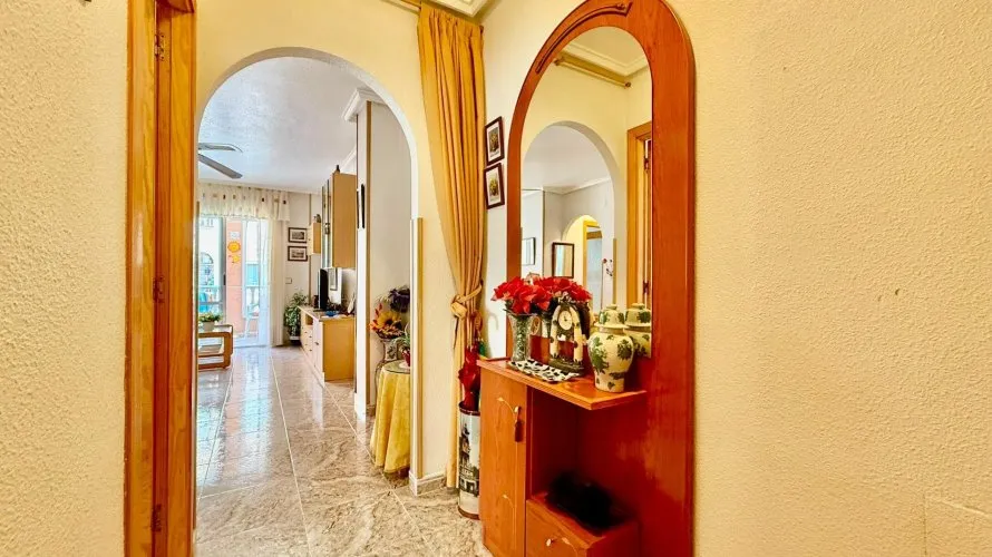 Apartamento de 2 dormitorios en Torrevieja, Spain No. 3198 № 21