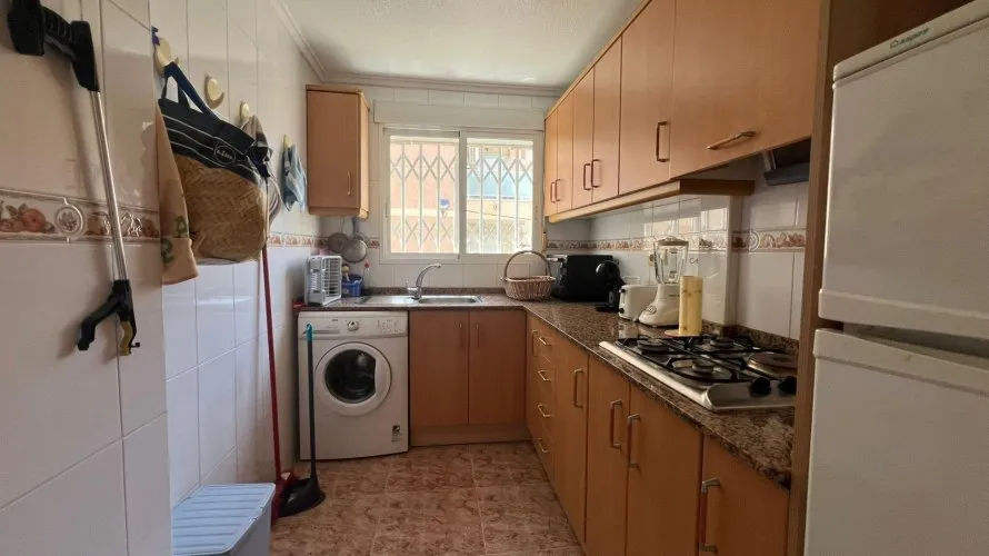 Apartamento de 2 dormitorios en Torrevieja, Spain No. 3233 № 7