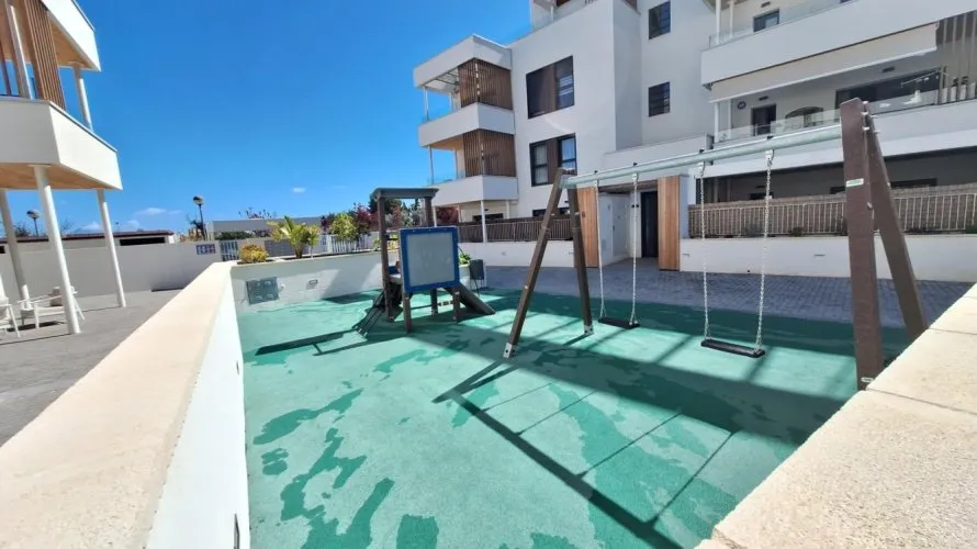 Apartamento de 2 dormitorios en San Juan, Spain No. 3397 № 4