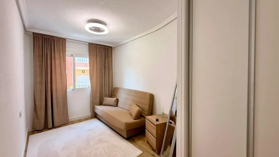 Apartamento de 2 dormitorios en Torrevieja, Spain No. 3203 № 6