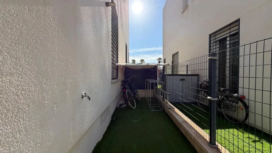 Сasa de 3 dormitorios en Torrevieja, Spain No. 3380 № 20